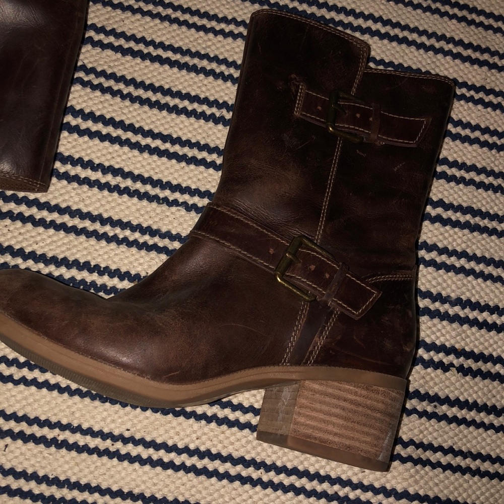 Clarks booties - Picture 2 of 5